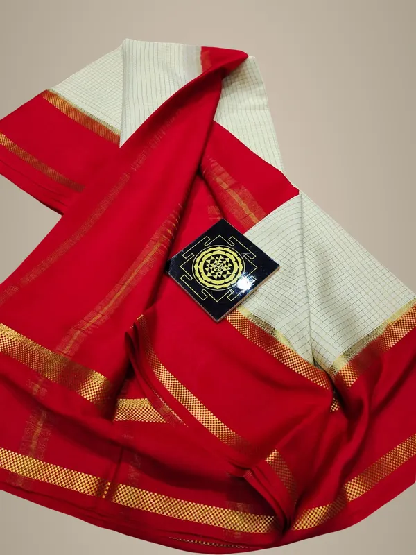 Pure_Crepe_Silk_Sarees_Silk_Mark_Certified_Lighter_And_Flowy_With_Contrast_Blouse