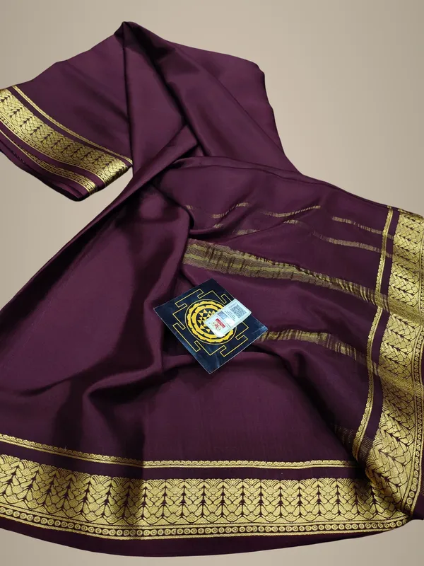 Pure_Crepe_Silk_Sarees_Silk_Mark_Certified_Lighter_And_Flowy_With_Contrast_Blouse