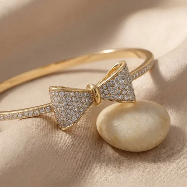 Gold_Toned_Metal_And_Crystals_Daily_Wear_And_Parties_And_Weddings_And_Festive_Occasions_Bangles_For_Women