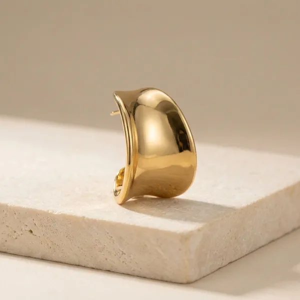 Gold_Toned_Metal_Earring_For_Women