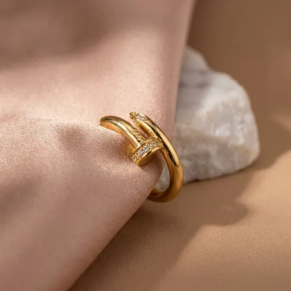 Gold_And_Diamond_Metal_Earrings_For_Women