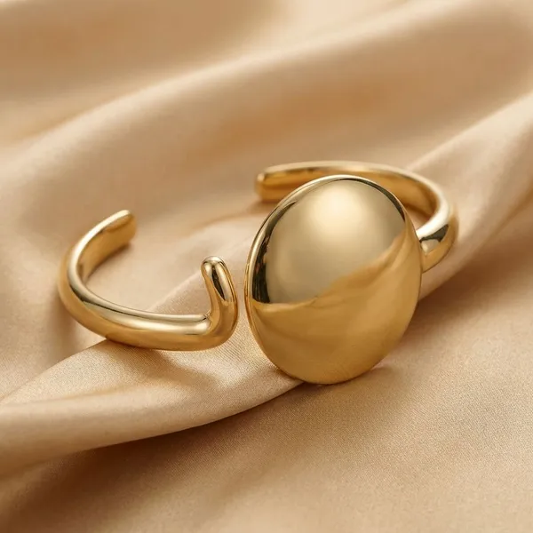 Gold_Metal_Alloy_Casual_And_Formal_And_Office_Wear_And_Party_And_Festive_Bangles_For_Women