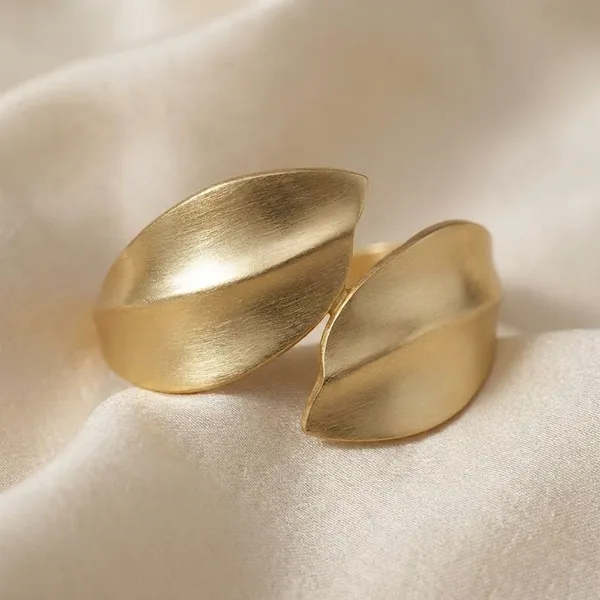 Gold_Metal_Alloy_Cuff_Bangles_For_Women