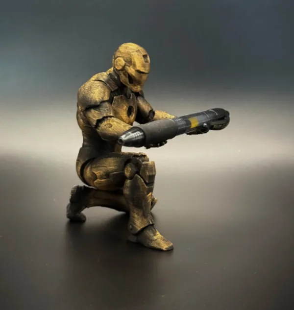 Ironman_Superhero_Pen_Holder_Figure