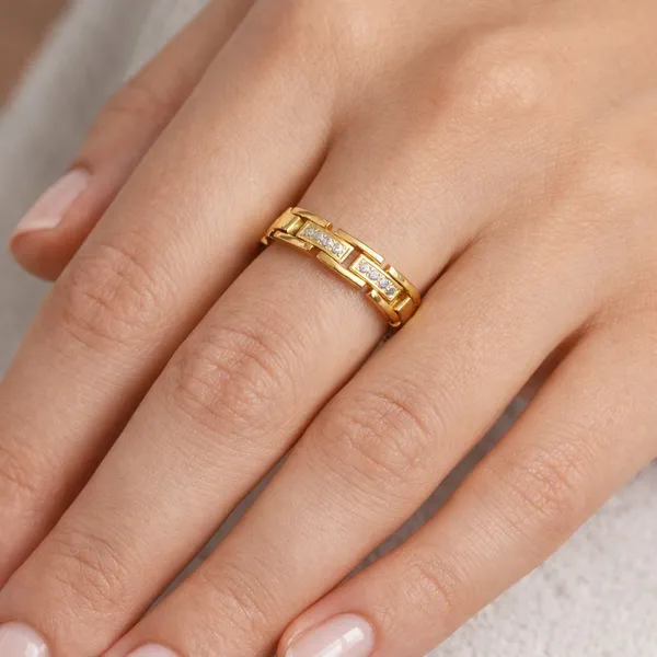 Crystal_Link_Ring_-_18k_Gold_Plated