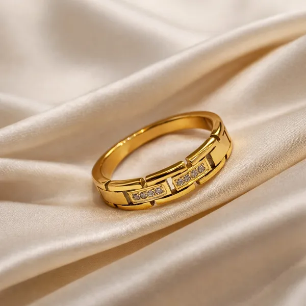 Crystal_Link_Ring_-_18k_Gold_Plated
