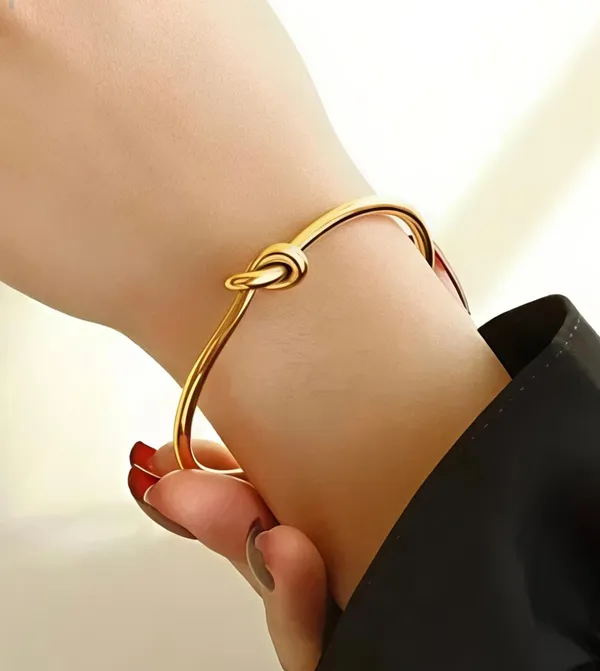 Forever_Knot_Bracelet