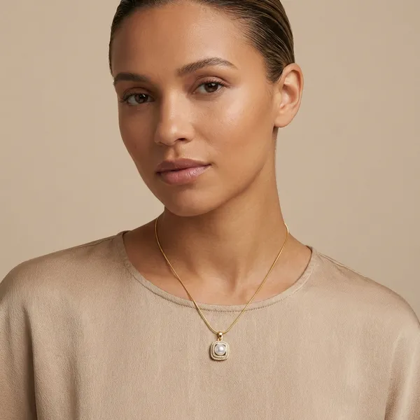 18K_Gold_Plated_Pearl_Halo_Pendant_Necklace