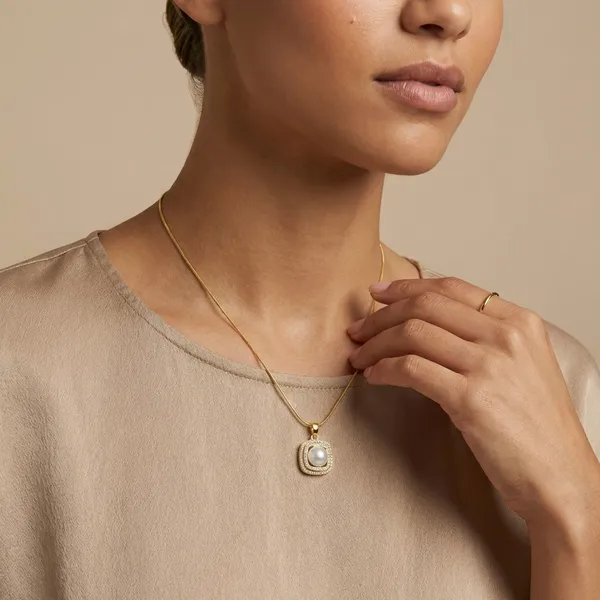 18K_Gold_Plated_Pearl_Halo_Pendant_Necklace