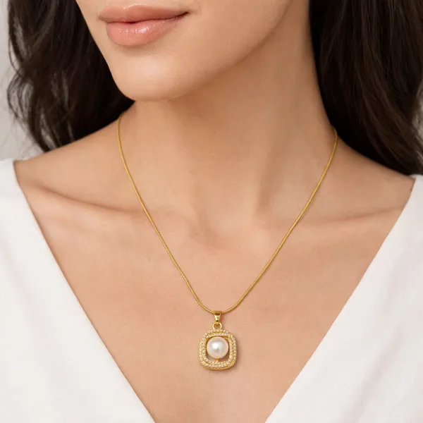 18K_Gold_Plated_Pearl_Halo_Pendant_Necklace