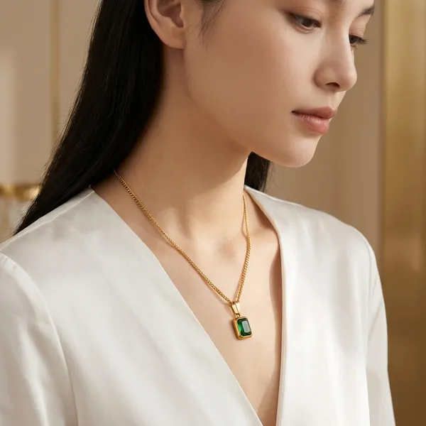 18K_Gold_Plated_Emerald_Green_Stone_Pendant_Necklace