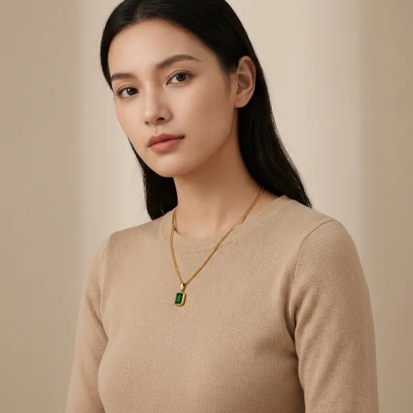 18K_Gold_Plated_Emerald_Green_Stone_Pendant_Necklace