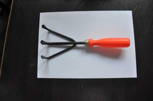 Orange_And_Black_Gardening_Tools_Tools_For_Home_Gardening_Garden_Tool_Kit_(1_Tools)