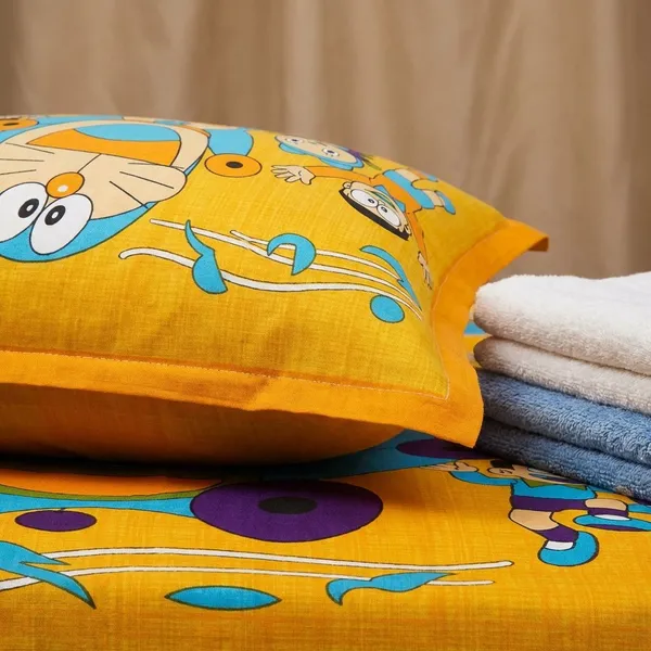 Cotton_Cartoon_Print_Orange_Bed_Sheet_With_2_Pillow_Covers