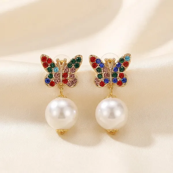 Elegant_Golden_Bronze_Earrings_For_Women