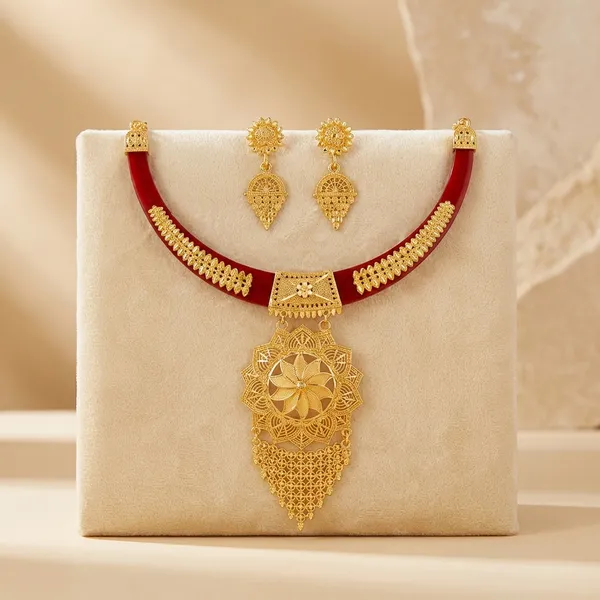 Elegant_Golden_Bronze_Necklace_For_Women