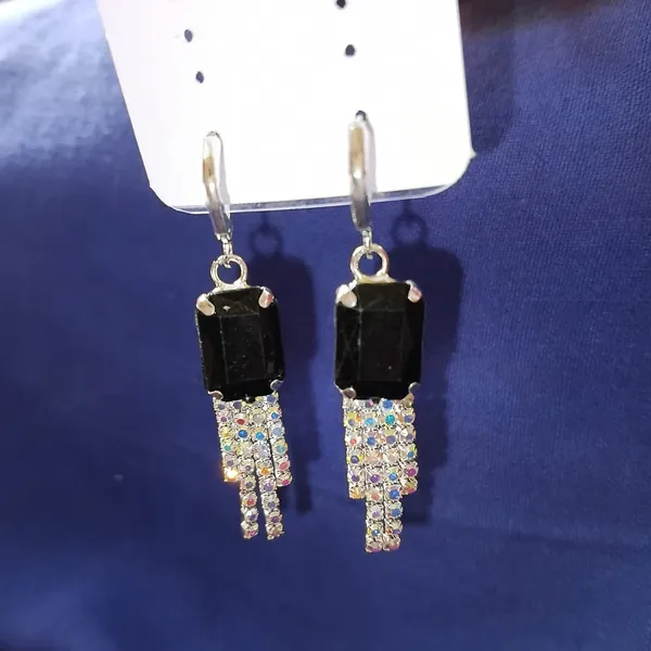 Elegant_Multicolor_Stone_Earrings_For_Women