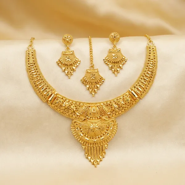 Elegant_Golden_Bronze_Necklace_For_Women