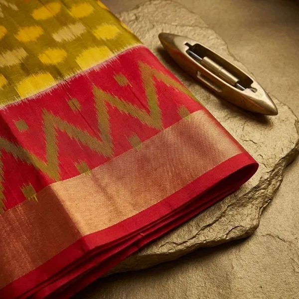 Orange_And_Yellow_Designer_Printed_And_Dolla_Silk_Fabric_Saree