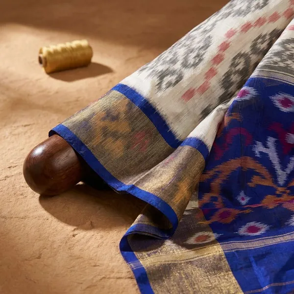 Grey_And_Blue_Designer_Printed_And_Dolla_Silk_Fabric_Saree