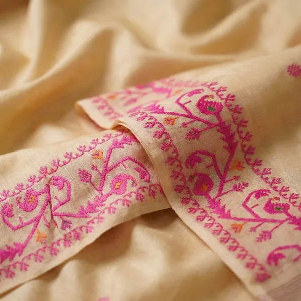 Light_Pink_And_Grey_Kanchipuram_Silk_Sarees_Designed_Beautiful_Soft_Thread_Flower_Meena_Butta