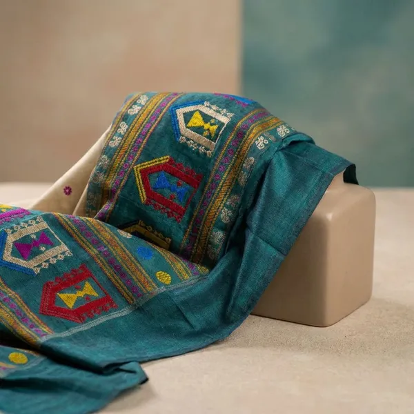 Grey_And_Blue_Kanchipuram_Silk_Sarees_Designed_Beautiful_Soft_Thread_Flower_Meena_Butta