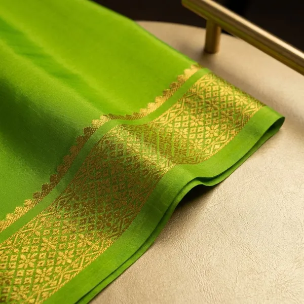 Light_Parrot_Pure_Viscose_Silk,_It_Is_Very_Soft_And_Comfortable_To_Wear_Any_Weather
