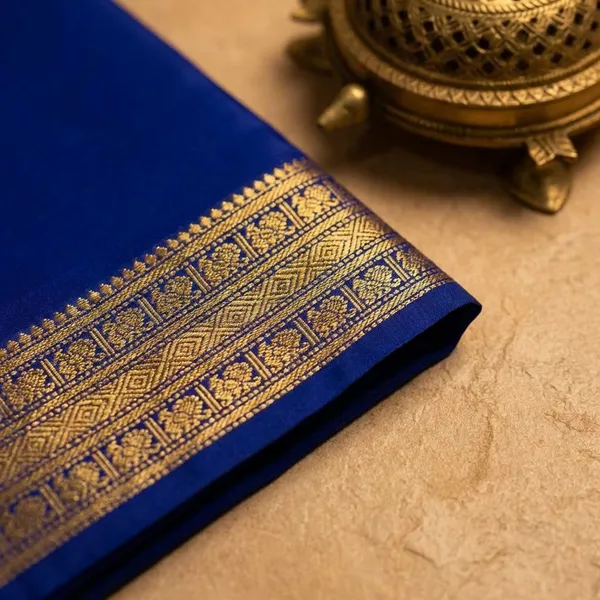 Blue_Pure_Viscose_Silk,_It_Is_Very_Soft_And_Comfortable_To_Wear_Any_Weather