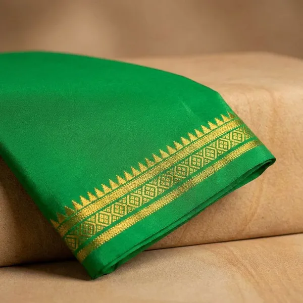 Parrot_Green_Pure_Viscose_Silk,_It_Is_Very_Soft_And_Comfortable_To_Wear_Any_Weather