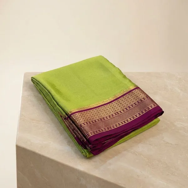 Light_Green_Pure_Viscose_Silk,_It_Is_Very_Soft_And_Comfortable_To_Wear_Any_Weather