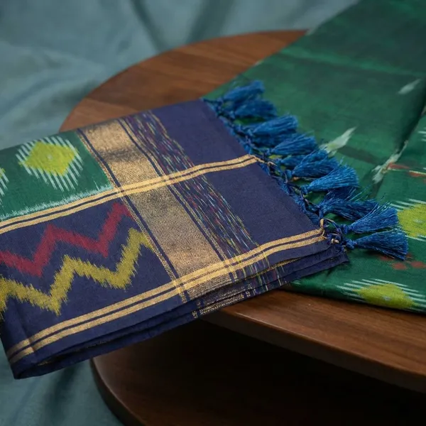 Blue_And_Green_Designer_Printed_And_Dolla_Silk_Fabric_Sarees