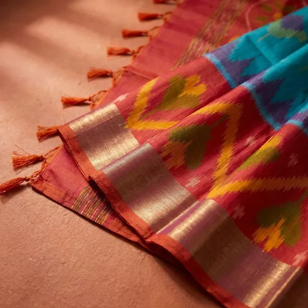 Red_And_Light_Blue_Designer_Printed_And_Dolla_Silk_Fabric_Sarees