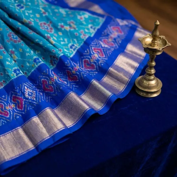 Blue_Designer_Printed_And_Dolla_Silk_Fabric_Sarees