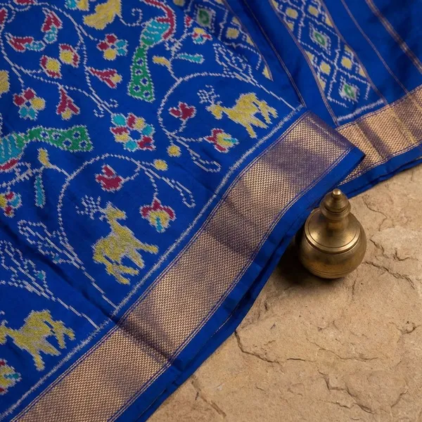 Blue_Designer_Printed_And_Dolla_Silk_Fabric_Sarees