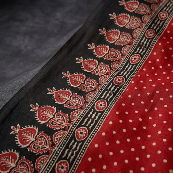 Red_Semi_Gajji_Bandhej_Printed_Sarees