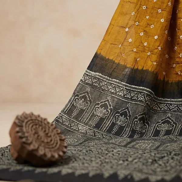 Mustard_And_Black_Semi_Gajji_Bandhej_Printed_Sarees
