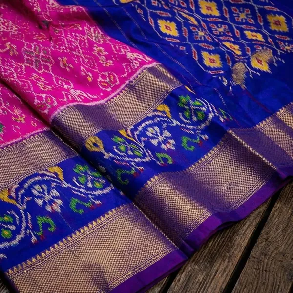 Multicolor_Designer_Printed_And_Dolla_Silk_Fabric_Sarees