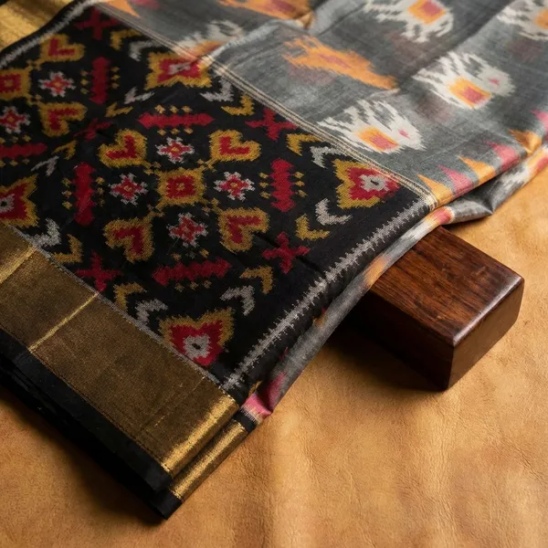 Multicolor_Designer_Printed_And_Dolla_Silk_Fabric_Sarees