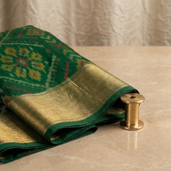 Yellow_And_Green_Designer_Printed_And_Dolla_Silk_Fabric_Sarees