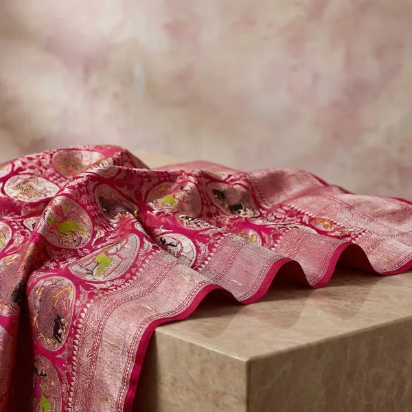 Pink_Designer_Printed_And_Dolla_Silk_Fabric_Sarees