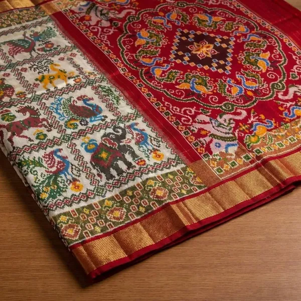 Multicolor_Red_Dola_Silk_Fabric_Sarees