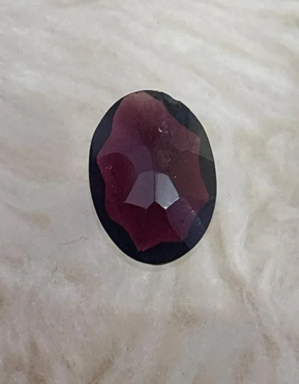 Red_Natural_Garnet_Gemstone_Oval_Faceted_Cut_Stone