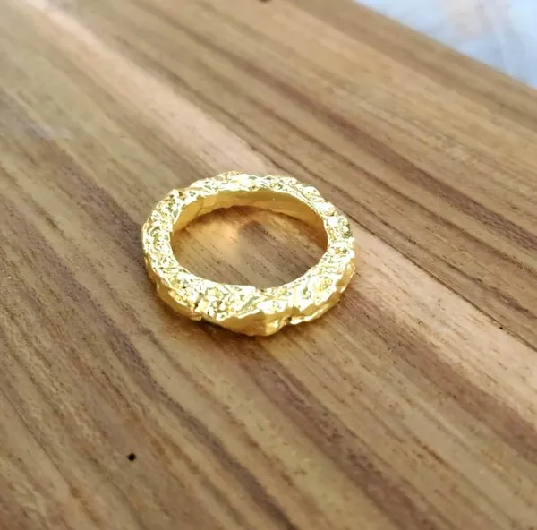 Gold_Premium_Gold_Plated_Brass_Finger_Ring_For_Women