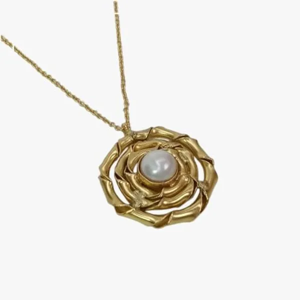 Gold_Plated_Necklace_Pendant_For_Women