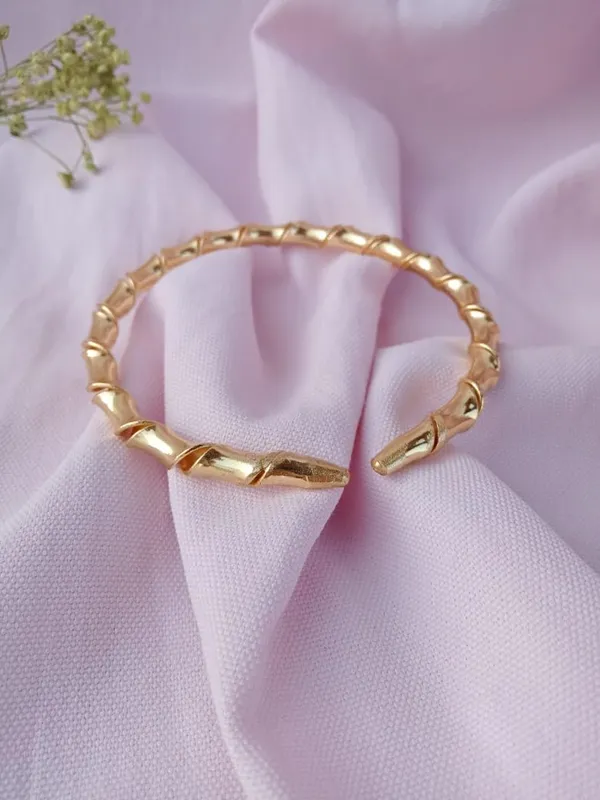 Gold_Premium_Brass_Bangle_Bracelet_For_Women