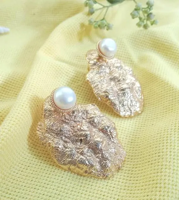Gold_Premium_Brass_Earrings_For_Women