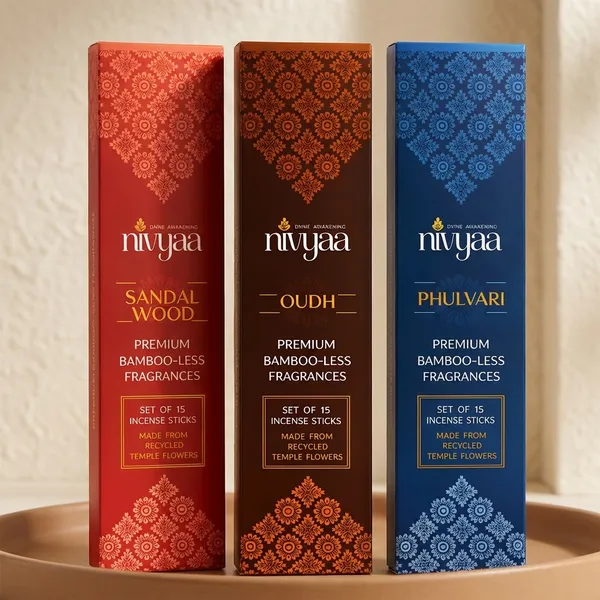 Sandalwood,_Phulvari_And_Oudh_Bambooless_Incense_Sticks_Pack_Of_3