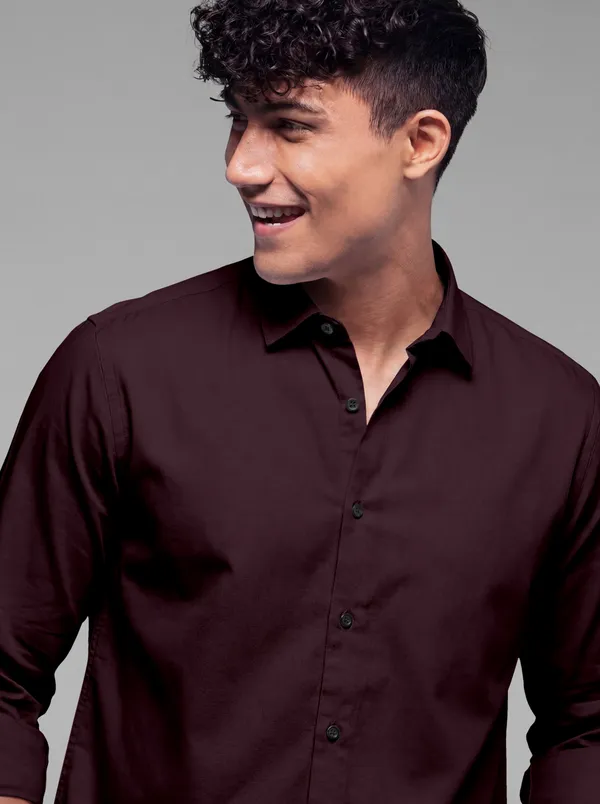 Deep_Maroon_Cotton_Casual_Solid_Full_Sleeve_Shirt_For_Men