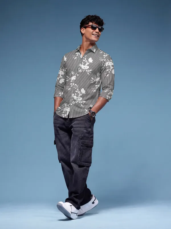 Black_And_White_Cotton_Casual_Printed_Full_Sleeve_Shirt_For_Men