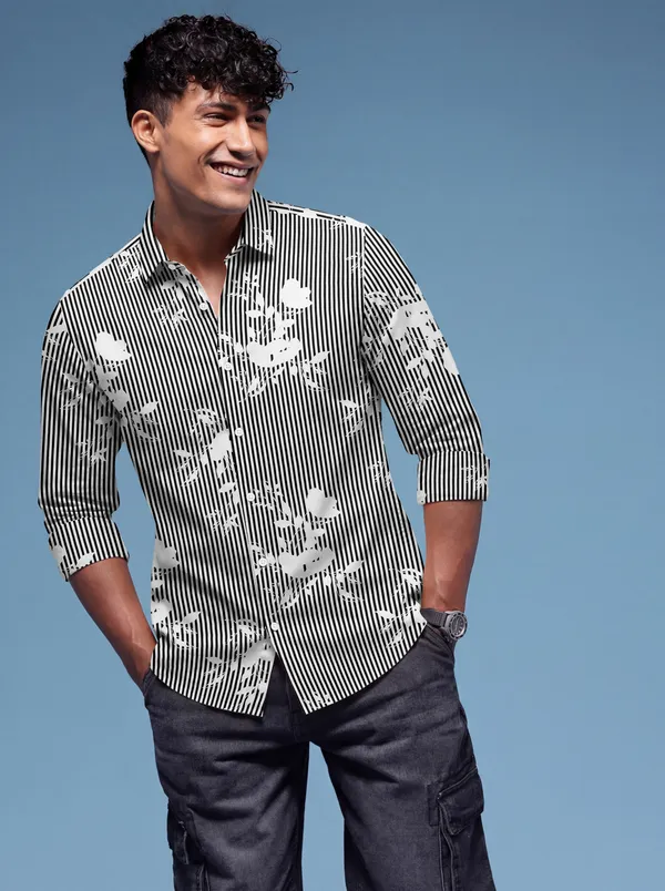 Black_And_White_Cotton_Casual_Printed_Full_Sleeve_Shirt_For_Men